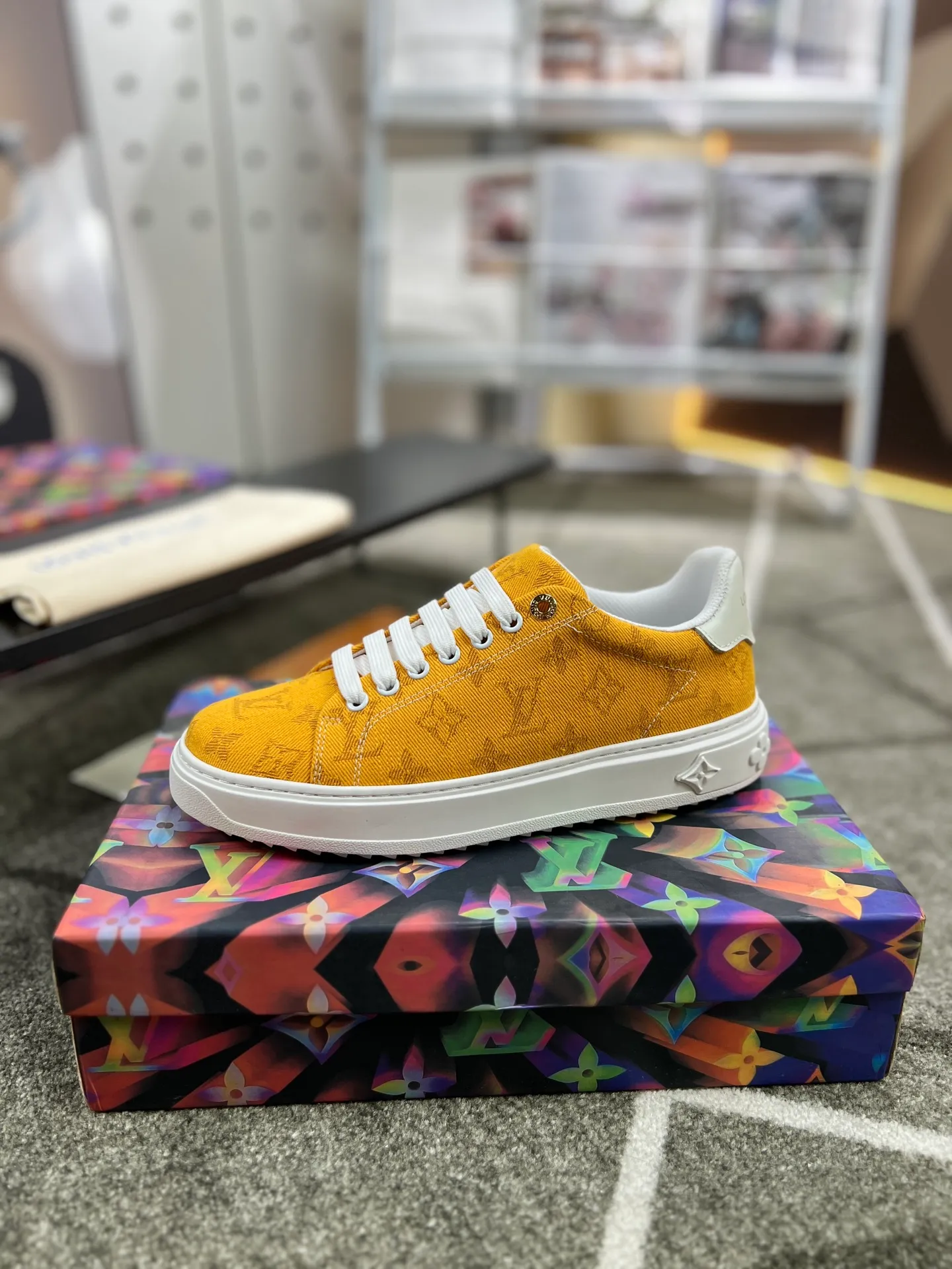 Factory price: 520💰LOUIS VUITTON [Louis VUITTON] New trendy Lv is on the market🎁, casual and fashionable men's shoes👟The upper is made of imported original fabric + cowhide mesh lining, the original wear-resistant rubber outsole, the version is simple and elegant, exclusive for trendy men, six colors available, code number: 38-44, customized 45, 46